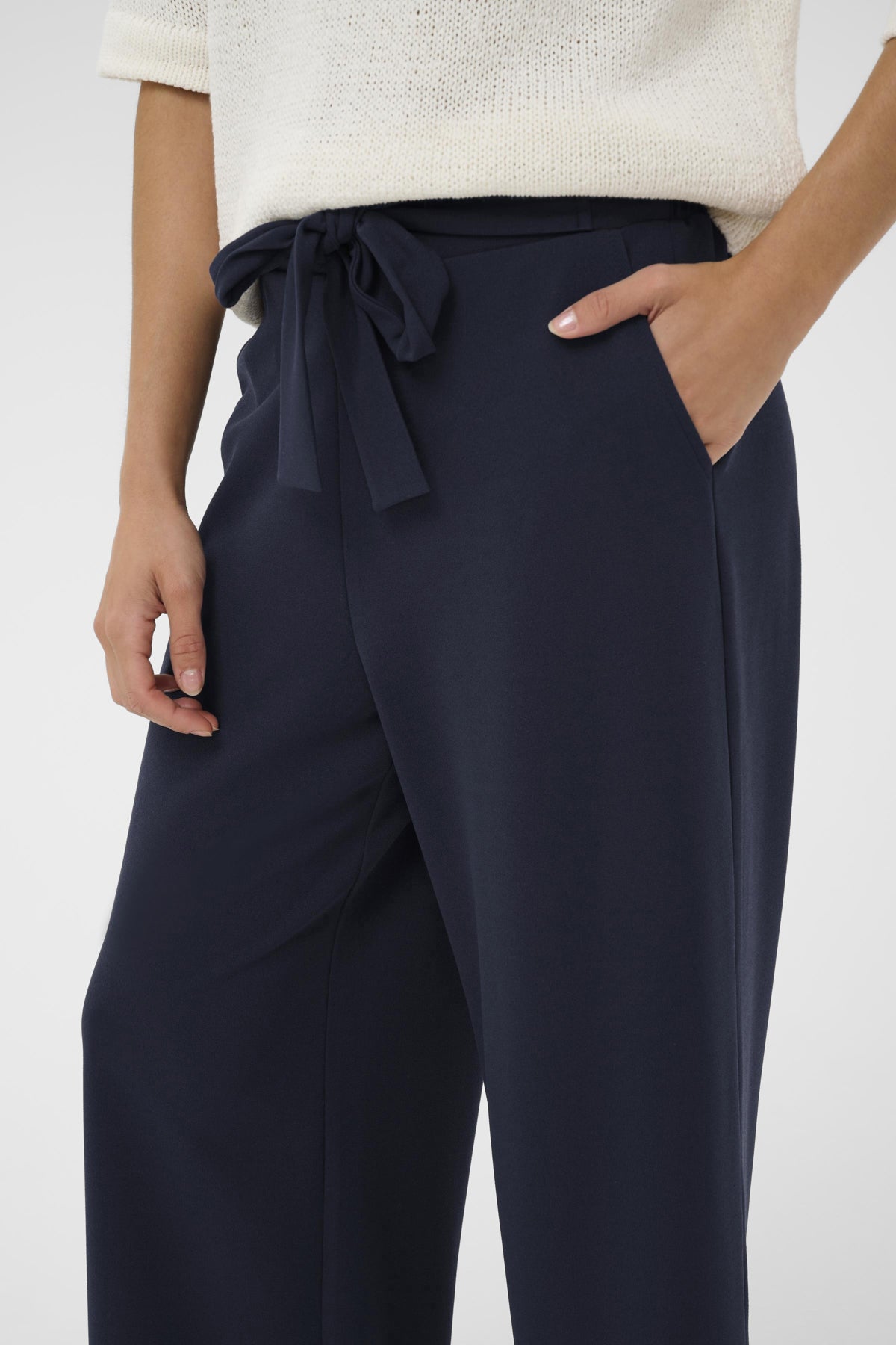KAFFE KAPHOEBE PANTS CROPPED