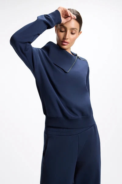MPG ULTRASOFT ASSYMETRICAL ZIP TOP