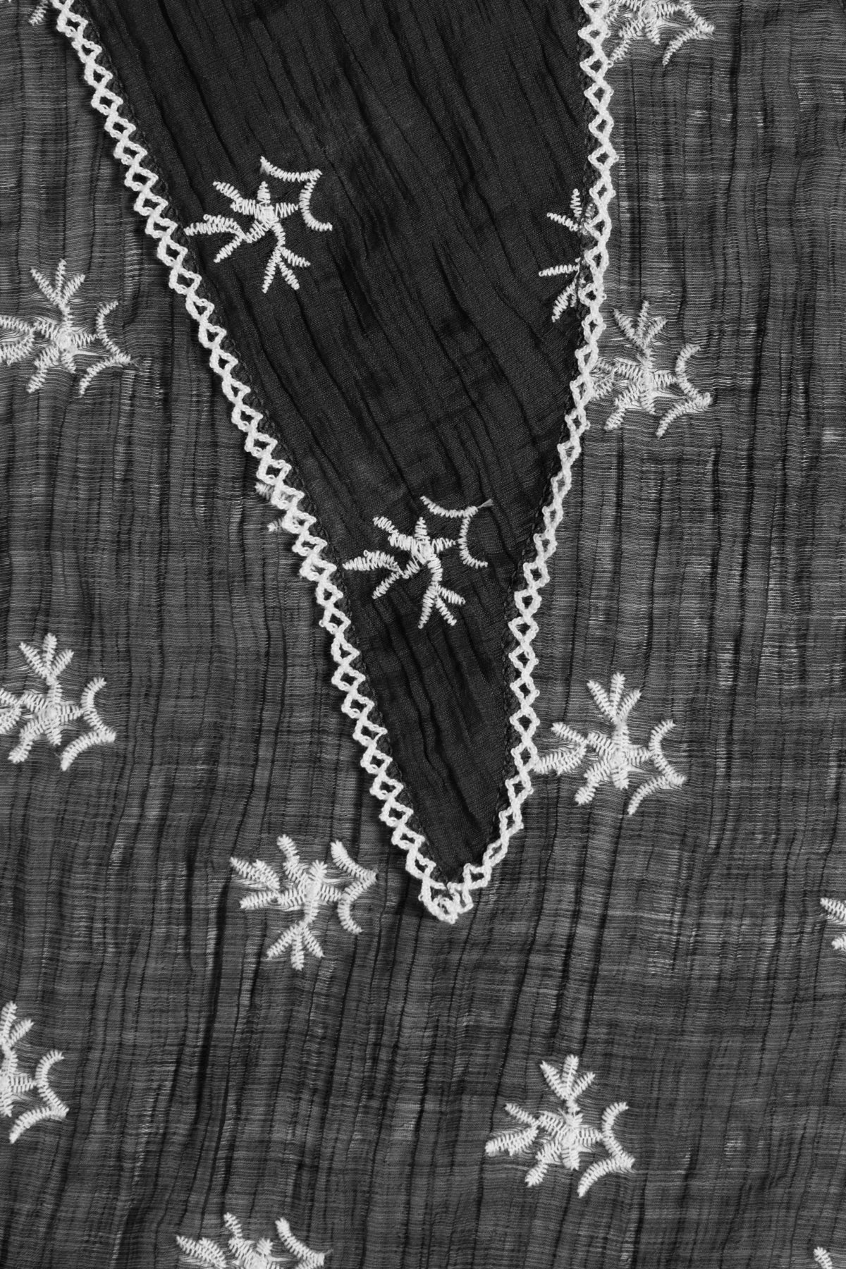 B YOUNG BYWIKOLIA TRIANGLE SCARF