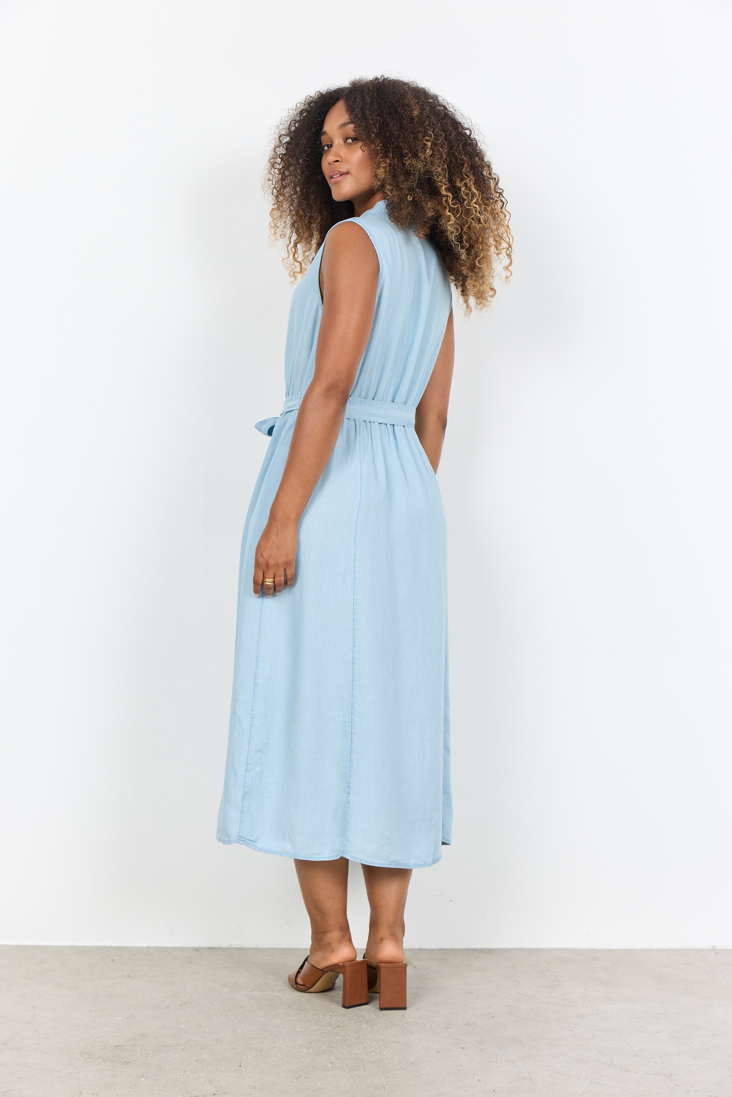 SOYA CONCEPT LIV SLEEVELESS SHIRT DRESS
