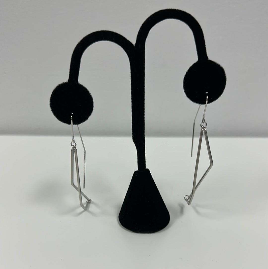 PURSUIT LEVI HOOK EARRINGS