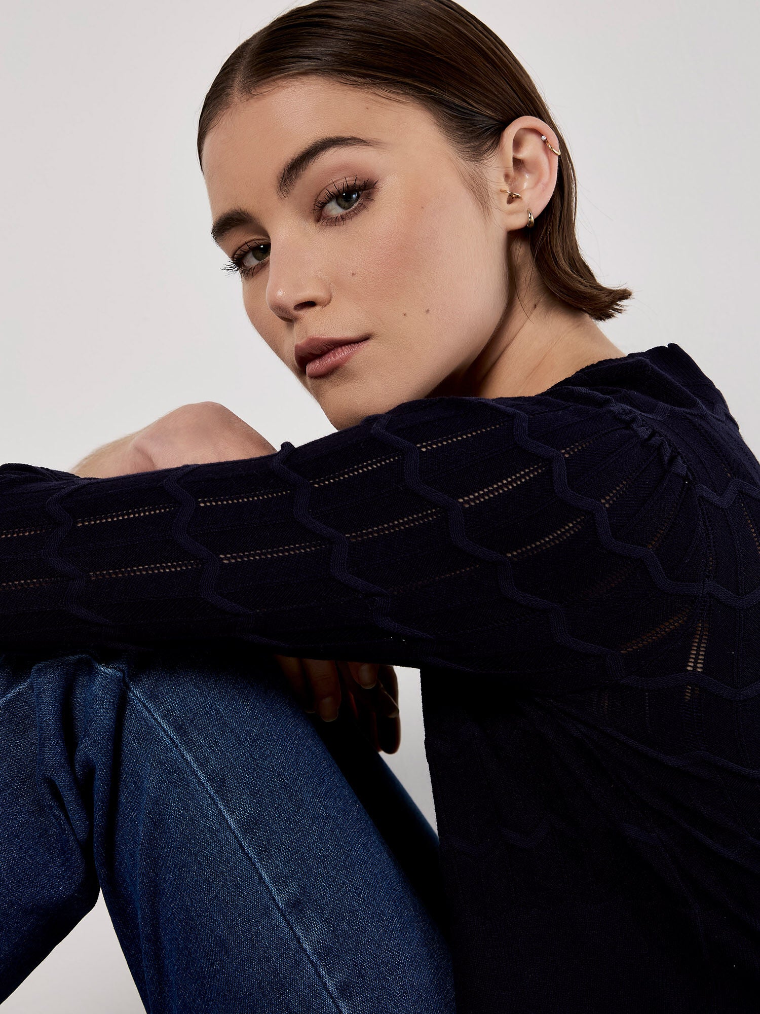 APRICOT POINTELLE CHEVRON SHRUG