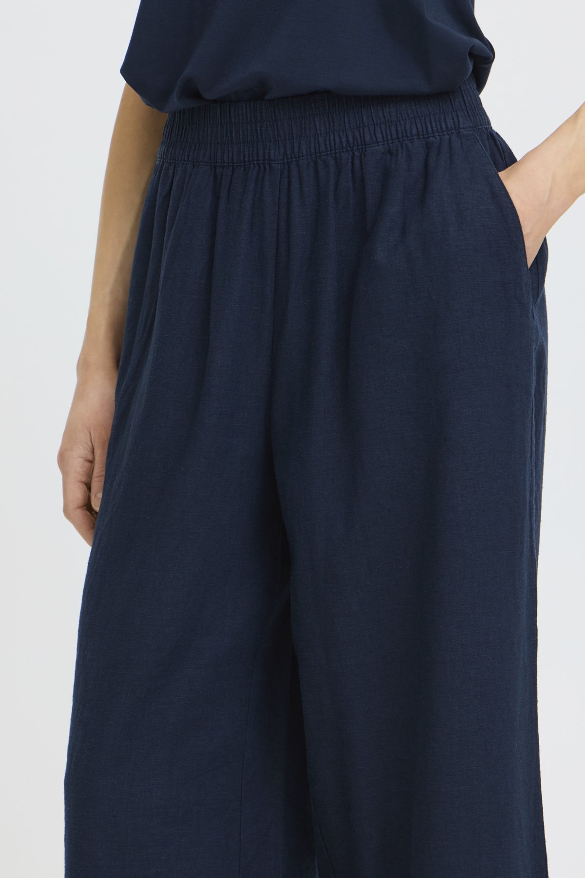 B YOUNG BYFALAKKA CROP PANTS