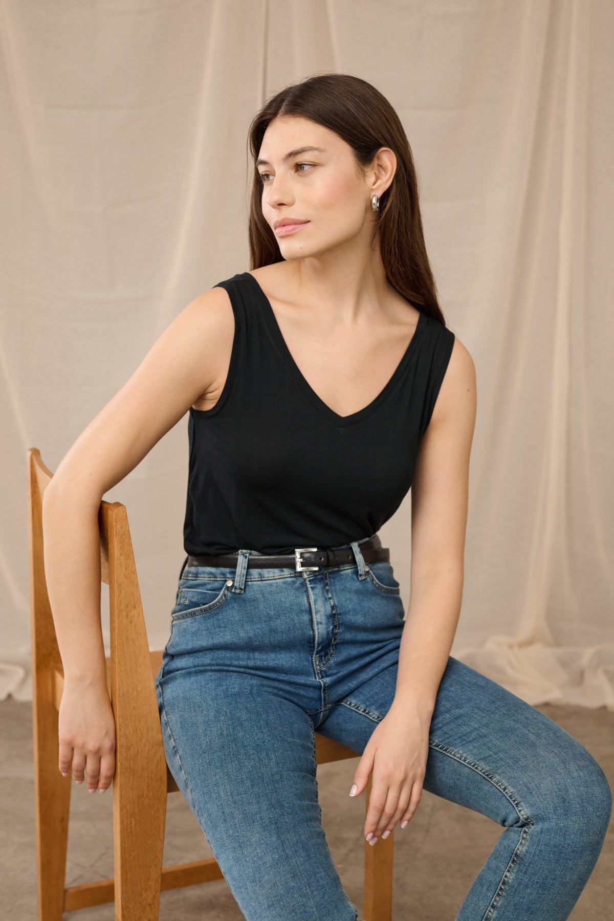 CULTURE CUPOPPY V/O NECK TANK TOP