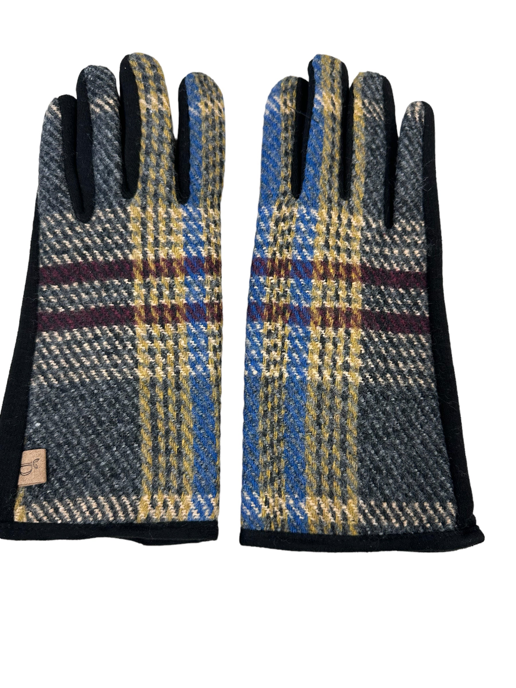 DO EVERYTHING PLAID TOUCH GLOVES