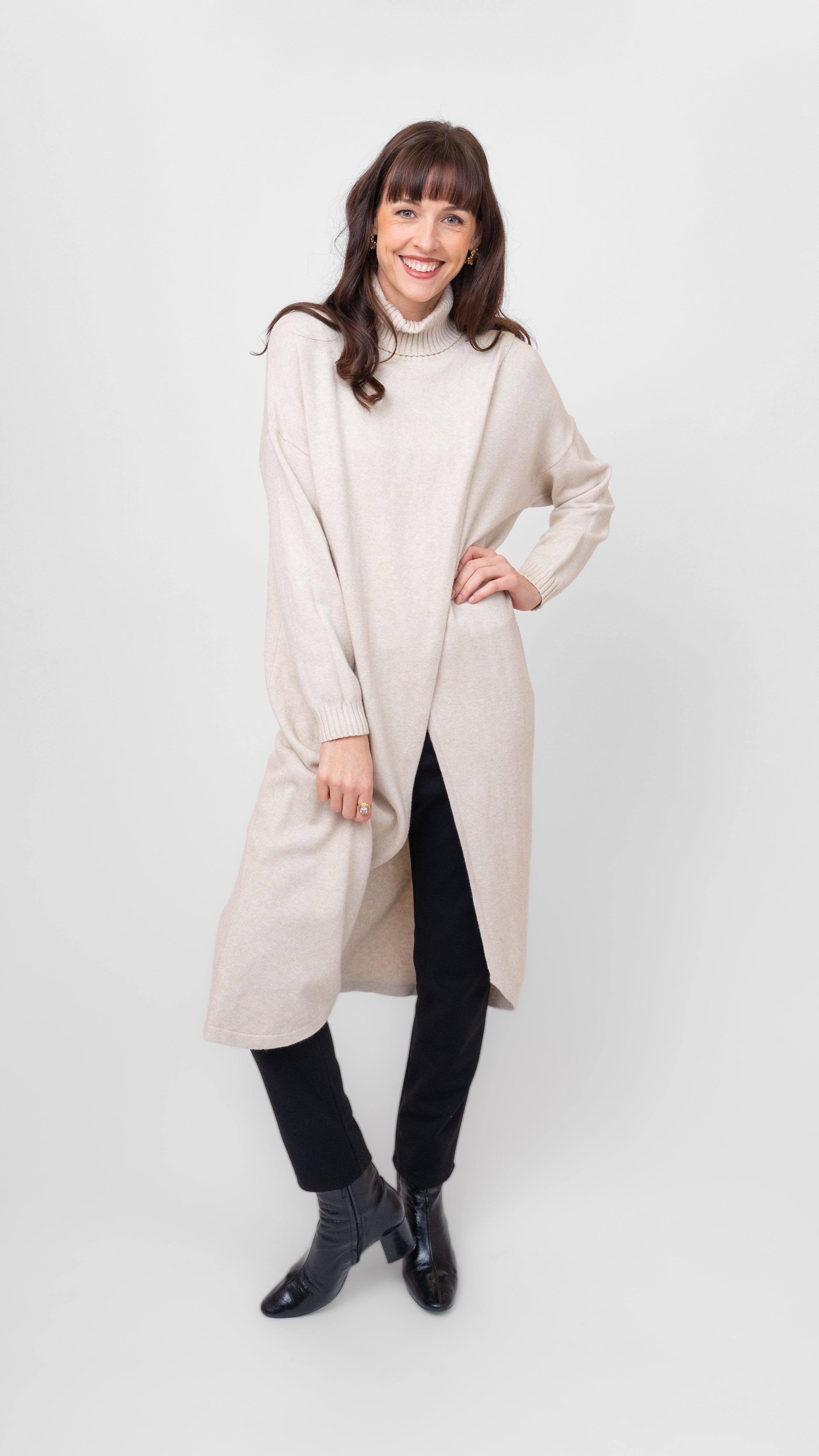 ME & GEE LONG SPLIT SWEATER (in black)