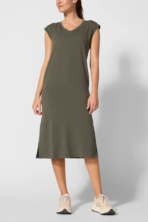 MPG SERENE SLEEVELESS MAXI DRESS