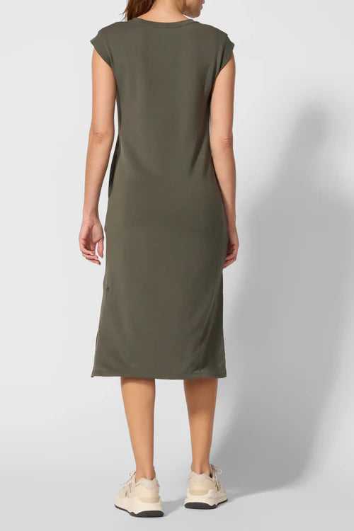 MPG SERENE SLEEVELESS MAXI DRESS