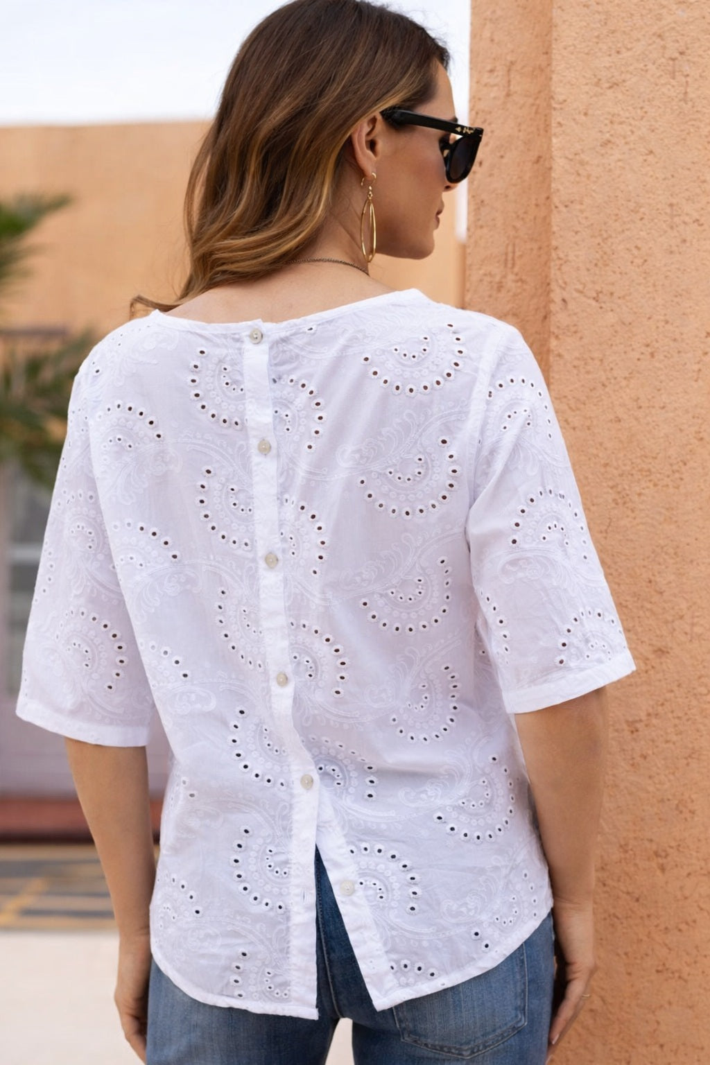 OVF EYELET ROUND NECK TOP WITH BUTTON BACK