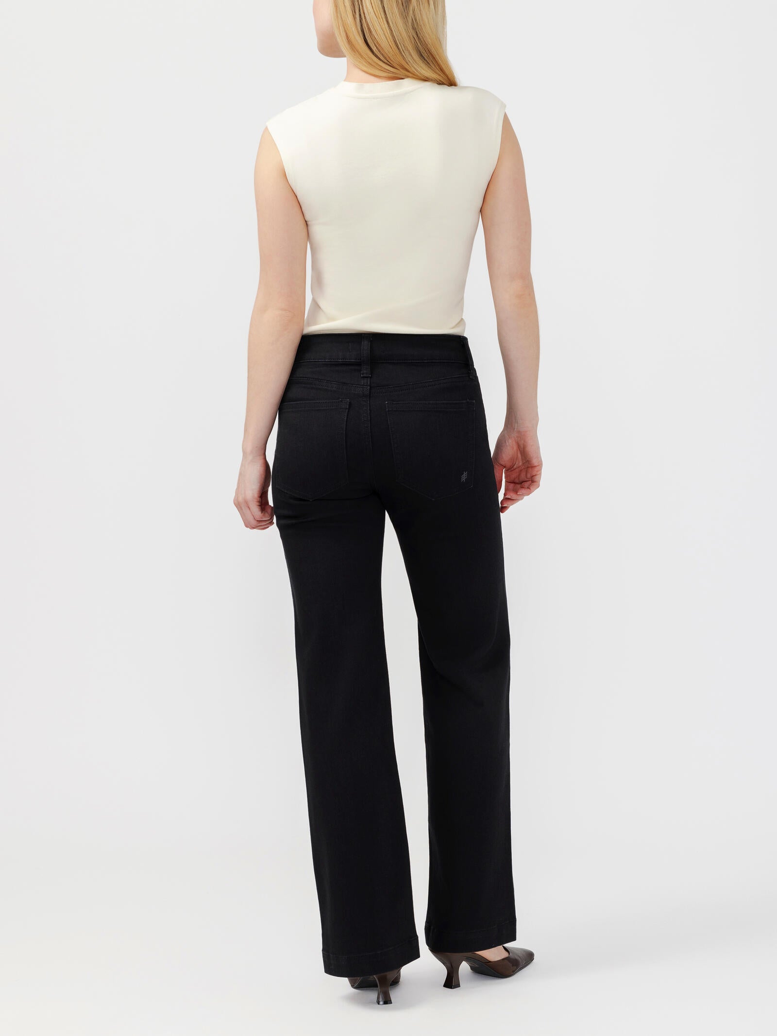 SILVER JEANS BLACK AVERY TROUSER JEAN