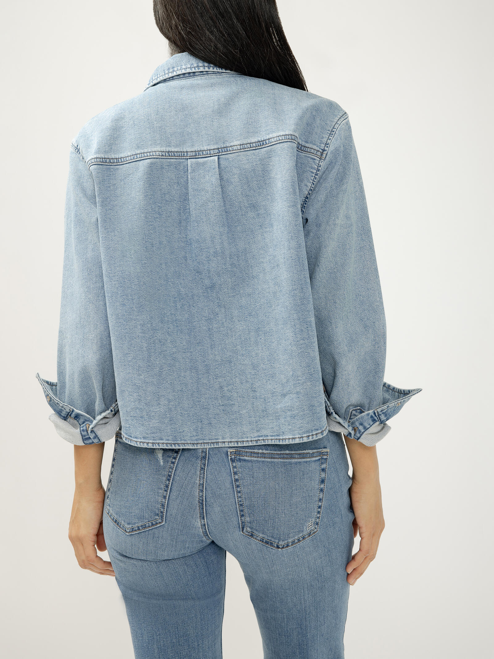 SILVER JEANS BUTTON FRONT KNIT FLEX SHIRT