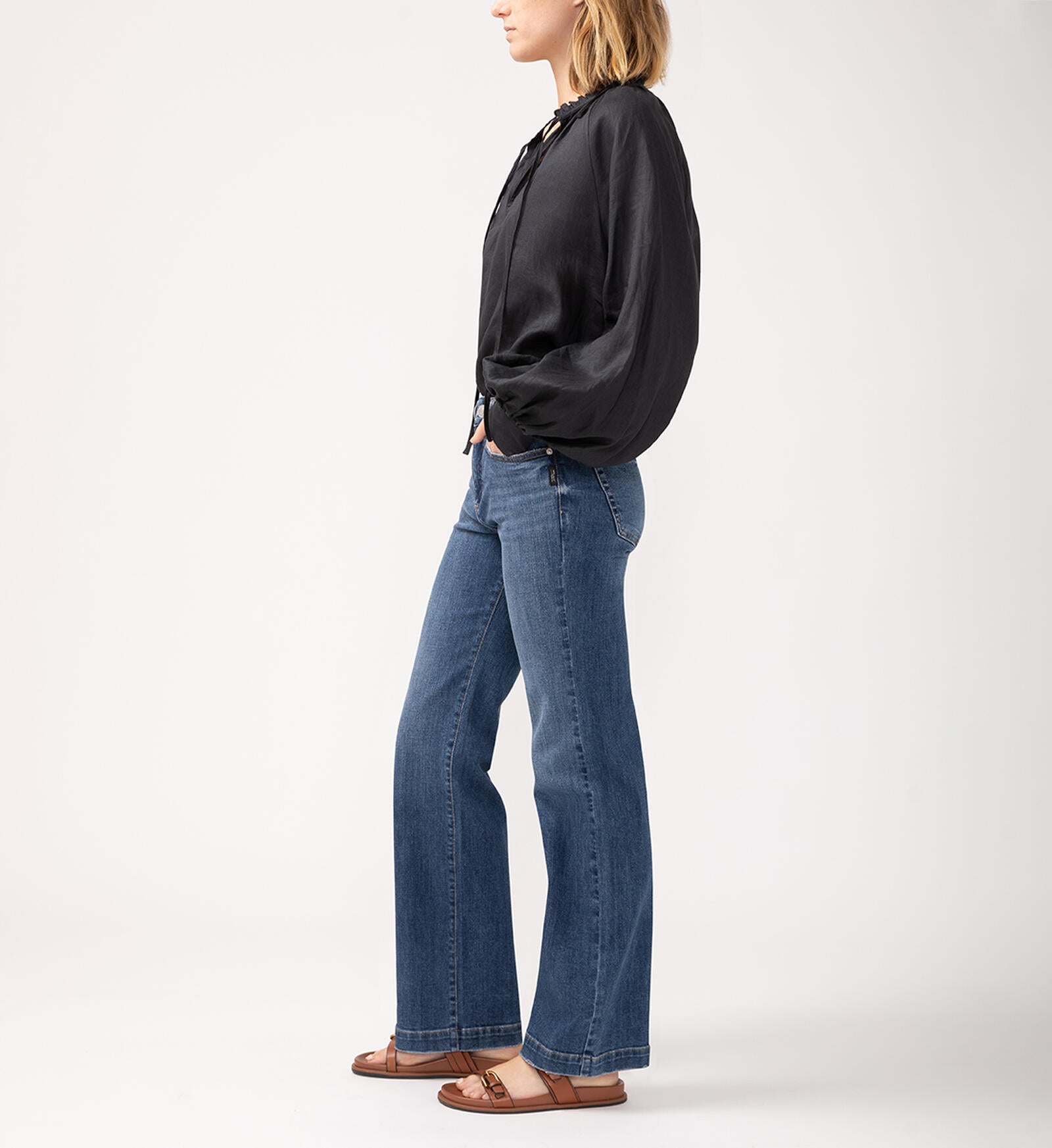 SILVER JEANS AVERY HIGH RISE TROUSER LEG JEANS