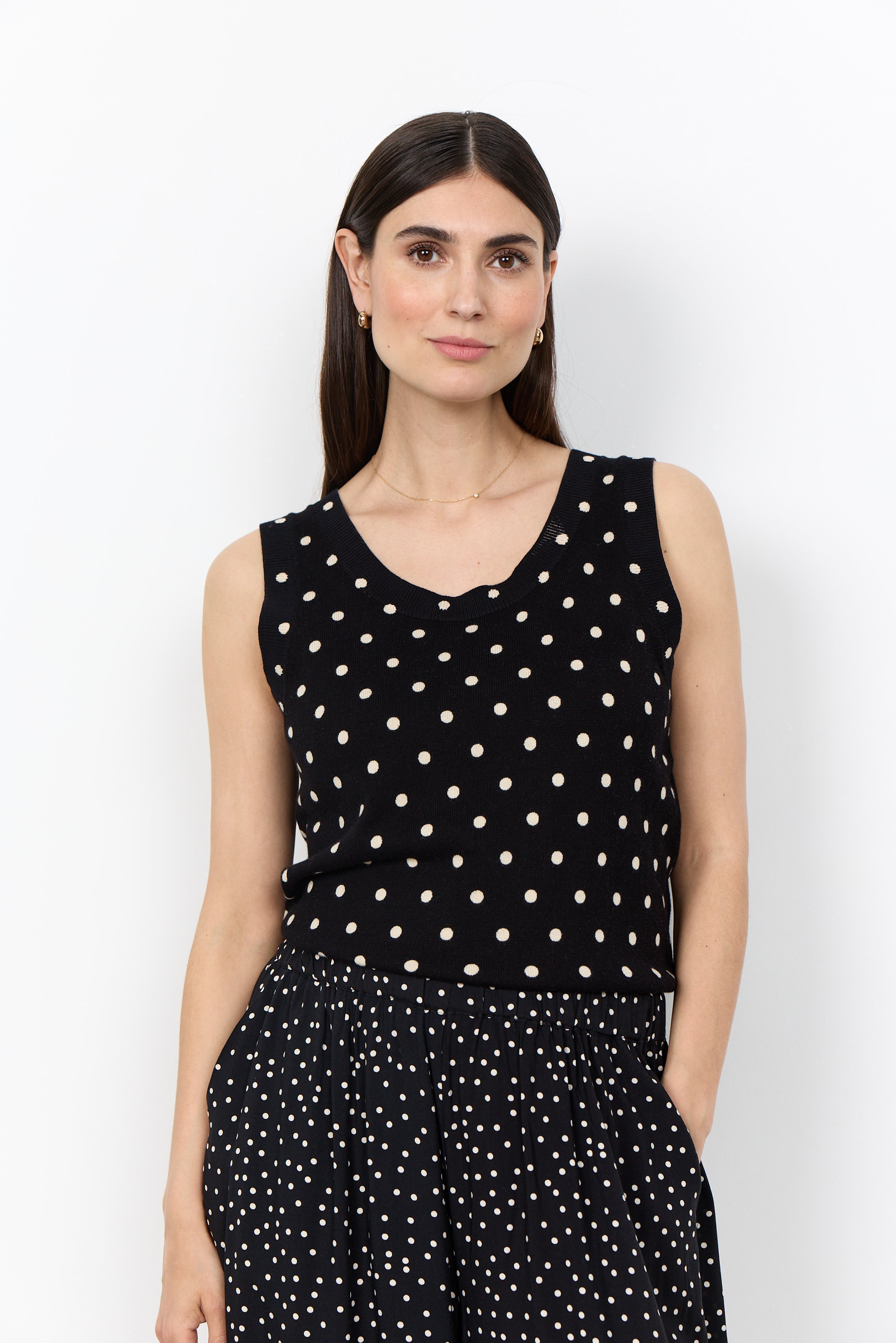 SOYA CONCEPT GEA SLEEVELESS TOP