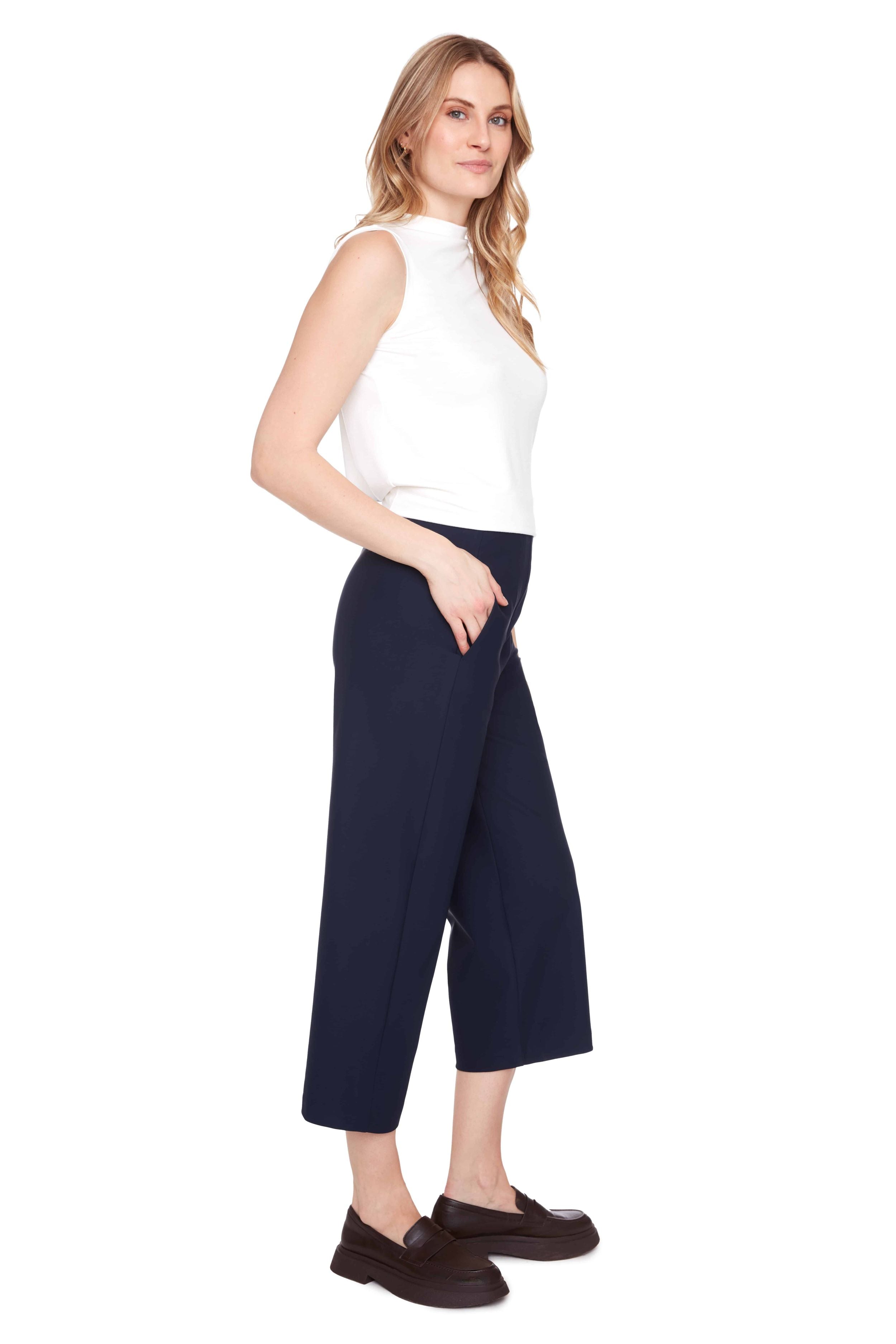 UP PRECISION PONTE CROPPED PANT