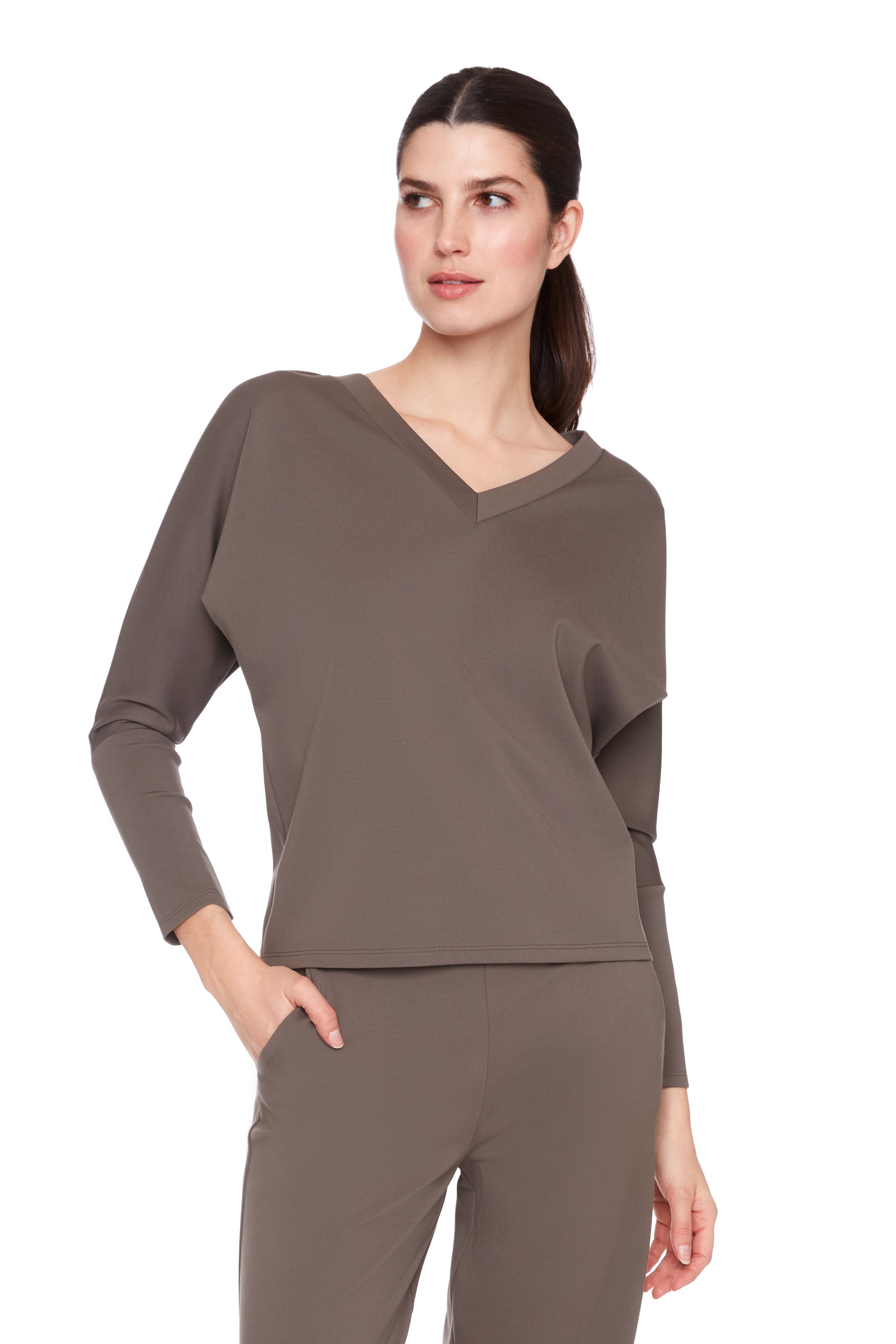 UP V NECK LIGHT PONTE TOP